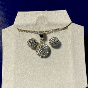 NWT set of silver necklace with crystal pendant and matching earrings